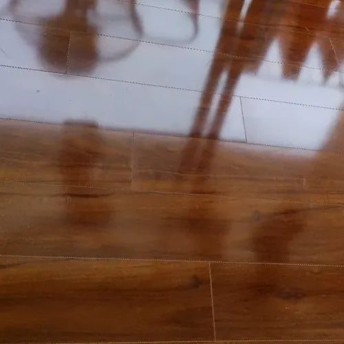 PISO-FLOTANTE-BRILLANTE-CHAMPANGE